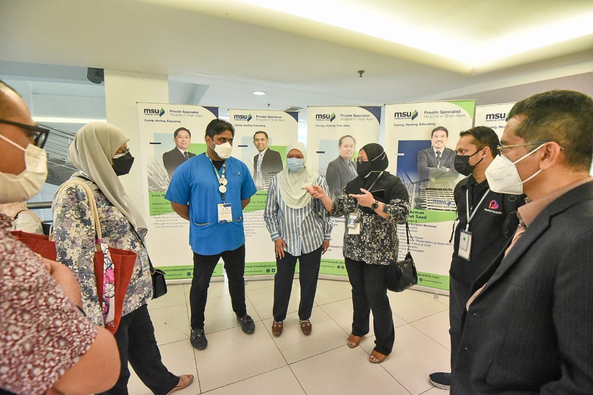 MohdShukriYajid's tweet photo. PPV teams @MSUMalaysia  &amp; @msumcmalaysia are now receiving over 4500 vaccinees daily. MSU is now a PPV IPT-Integrasi in supporting to expedite the national immunisation efforts.  Thanks to all @protecthealthco @aafaizli @JKJAVMY @jpt_kpt @DrNorainiAhmad #CITF https://t.co/nsiNwhiBHu