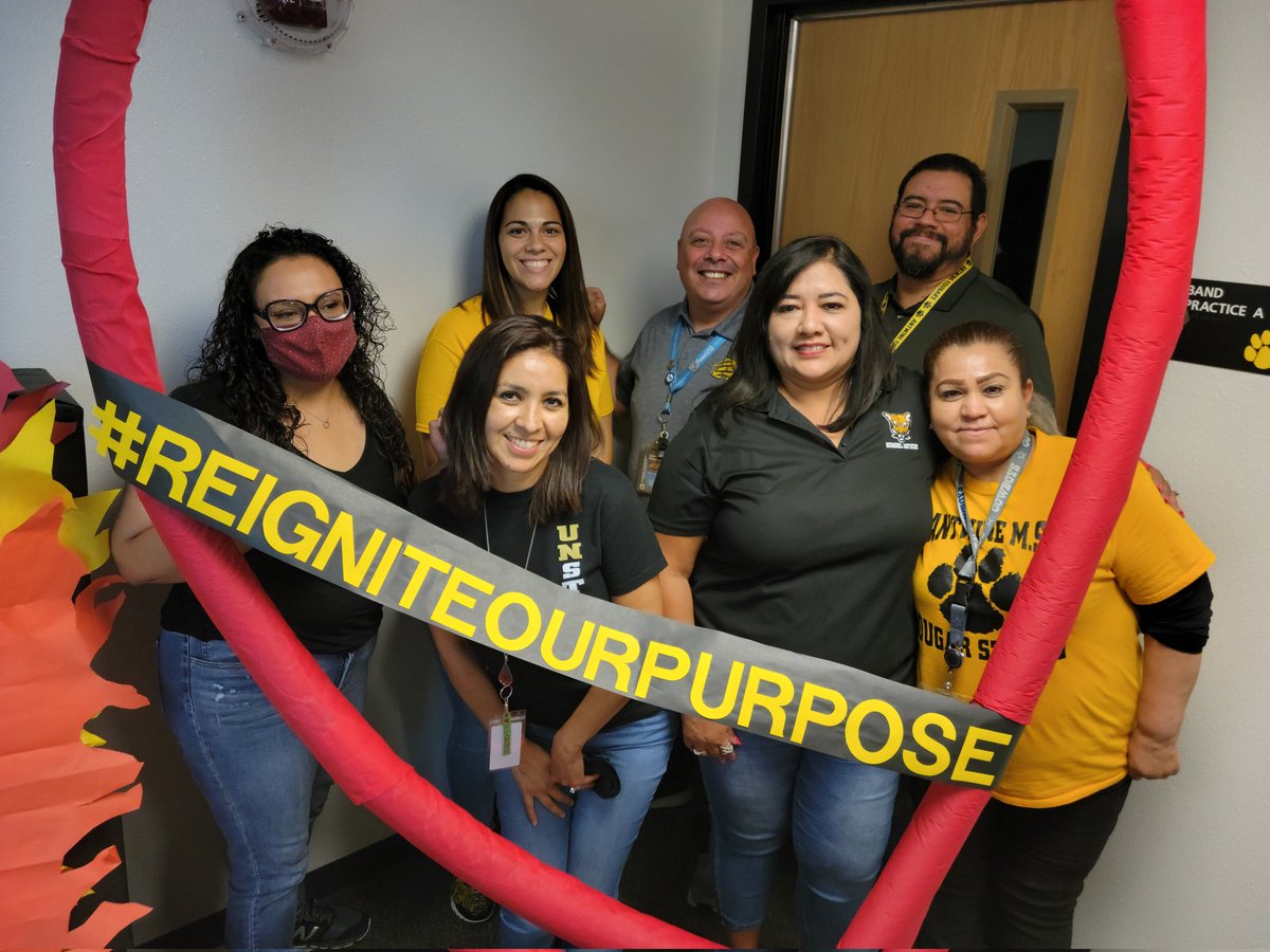 @RMarquez_AMS <a href="/MChavez_AMS/">Monica Chavez</a> <a href="/HAntwine_MS/">Patricia Pedroza</a> #ReigniteOurPurpose