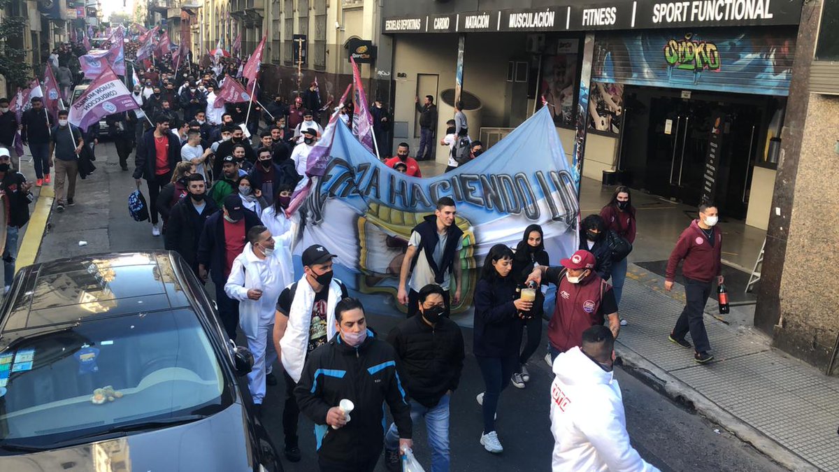 👫💥Masiva marcha de lxs trabajadorxs de comercio en reclamo de una urgente recomposición salarial.🛒

<a href="/RamonMuerza/">Ramon Muerza</a> entregó un petitorio en el ministerio de trabajo.
Cobertura especial en vivo🔴 de La Pelota Sindical

#26julio
#marcha
#comercio
#paritarias
#RamonMuerza