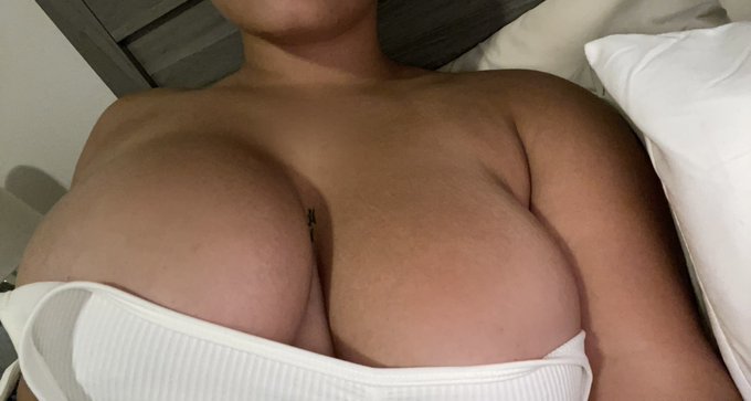 Y&rsquo;all only like my mommy milkers anyways https://t.co/UzMIe0cwct