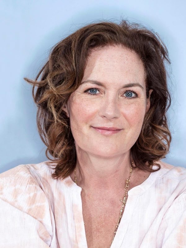 zinmagazine's tweet image. Ze heeft lang gedacht dat ze iemands muze moest zijn. Inmiddels weet ze wel beter. Ze liet dat ‘gezeik’ los, wachtte niet meer en ging het zelf doen: dat werd Toren C. @liddieaustin interviewde Maike Meijer voor ons. Jacqueline de Haas maakte het beeld.

zin.nl/2021/07/22/mai…