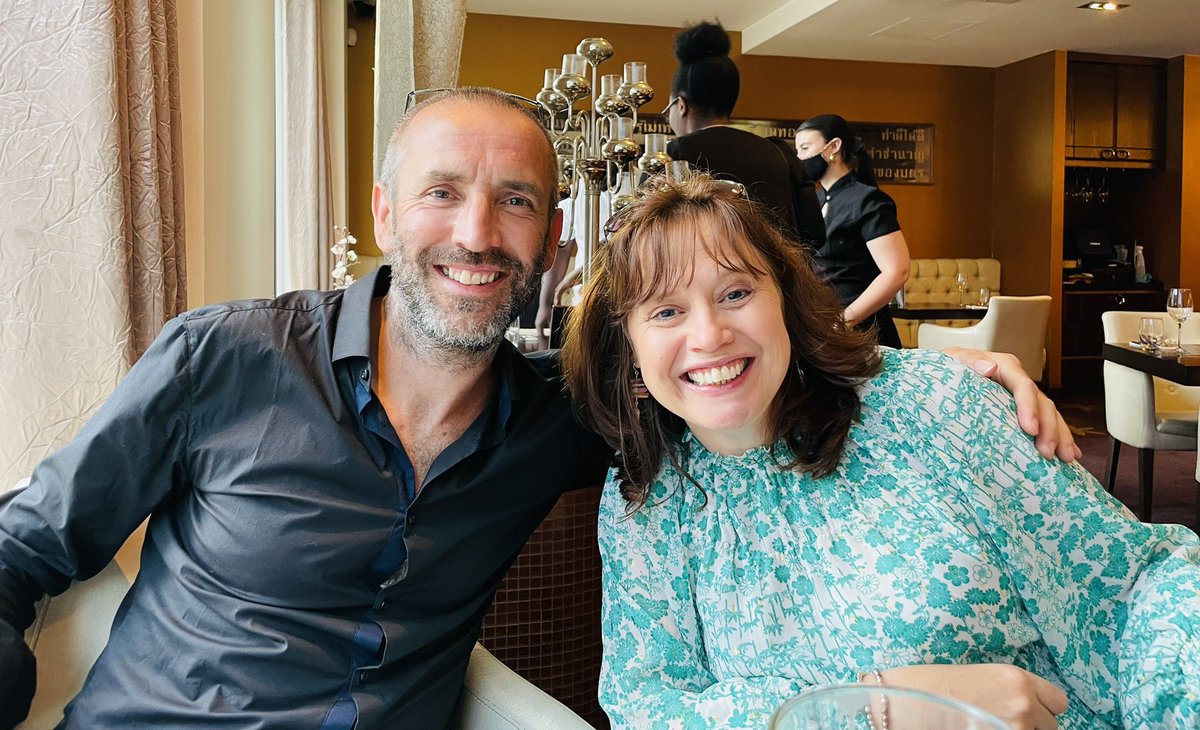 Reallisariley's tweet photo. What a lovely night!!! The ๐๐ฉ๐ team @karenblick @jamhoot @Brad_J_J I couldnโt love these 3 anymore if I tried, such great friends @emmerdale @itv shared night and even at 45 went to @fibre #leeds โNanaโs still got itโ ๐คฃbut left like Cinderella at midnight ๐๐ผ still laughing ๐ https://t.co/XpCCPex9Vj