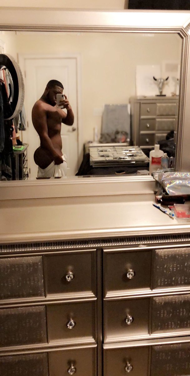swagg_daddy_c's tweet photo. The Face               The Body 
                 😈💕🔥 https://t.co/52iUOfAQwy