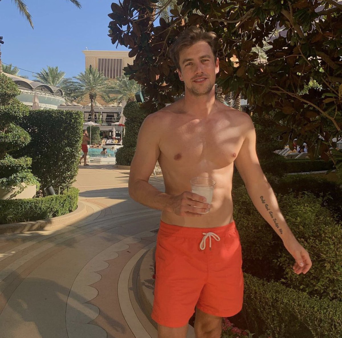 Stay hydrated 🧊