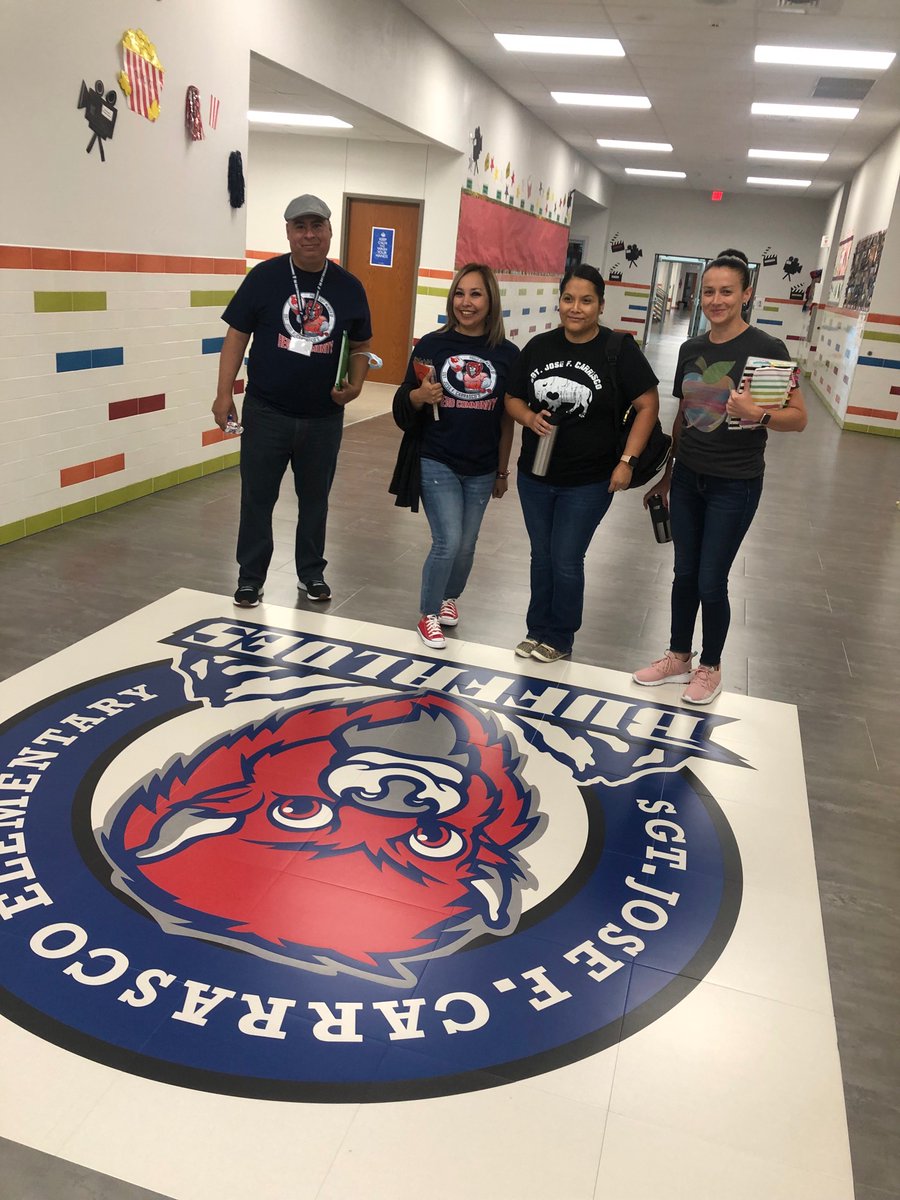 HERNANDO_MS's tweet photo. Teachers, WELCOME BACK!  We missed you! #ForwardTogether https://t.co/Niok0xDTOG