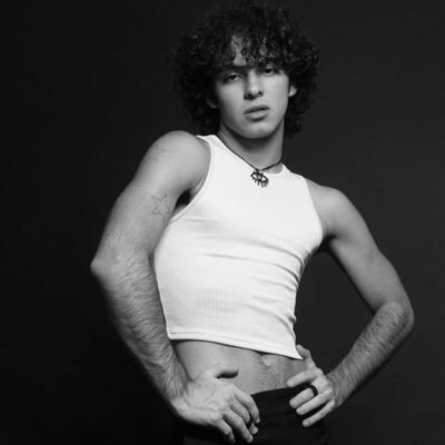 📢|Comenzamos con la súper masiva✨

Meta:140k 
Tiempo:150 minutos 

Hagamos stream mientras votamos
🔗:open.spotify.com/playlist/55vXx…

¡Vamos por esos blimp!
#KCAMexico #JoaquinBondoni #MacarenaGarcia #KarolSevilla #BiaUnMundoAlReves #JulioPeña #Morat #AuronPlay #Good4U #JimenaJimenez