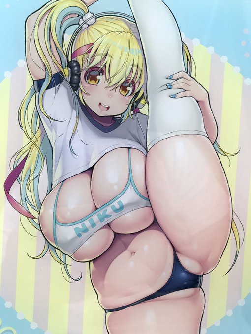 このぽちゃ子。お顔もムチムチ具合も結構いい感じに描けてると思いますのでフックした方はこの機会に是非…!🙏 #すーぱーぽちゃ子 #superpochaco 