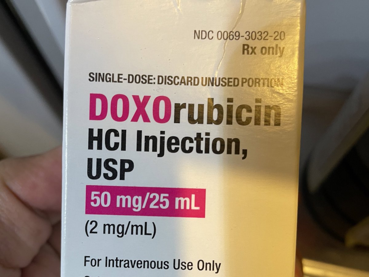 djchololo's tweet photo. Si saben de alguien que necesite este medicamento oncológico. Tengo esta dosis .
Caduca a finales de agosto 
!urge!#medicamento #oncology https://t.co/D9bIn2mATE