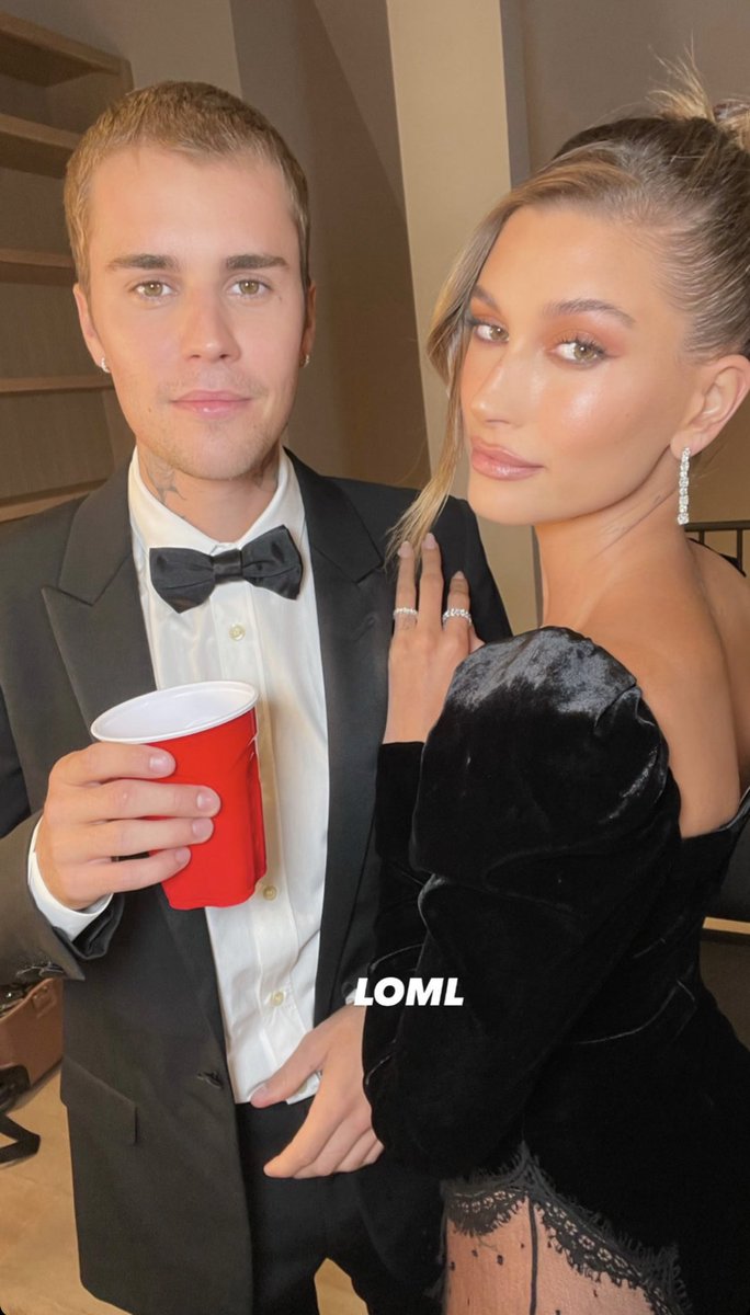 skylrhode's tweet photo. THE BIEBERS THATS THE TWEET https://t.co/lyVBBjCaxA