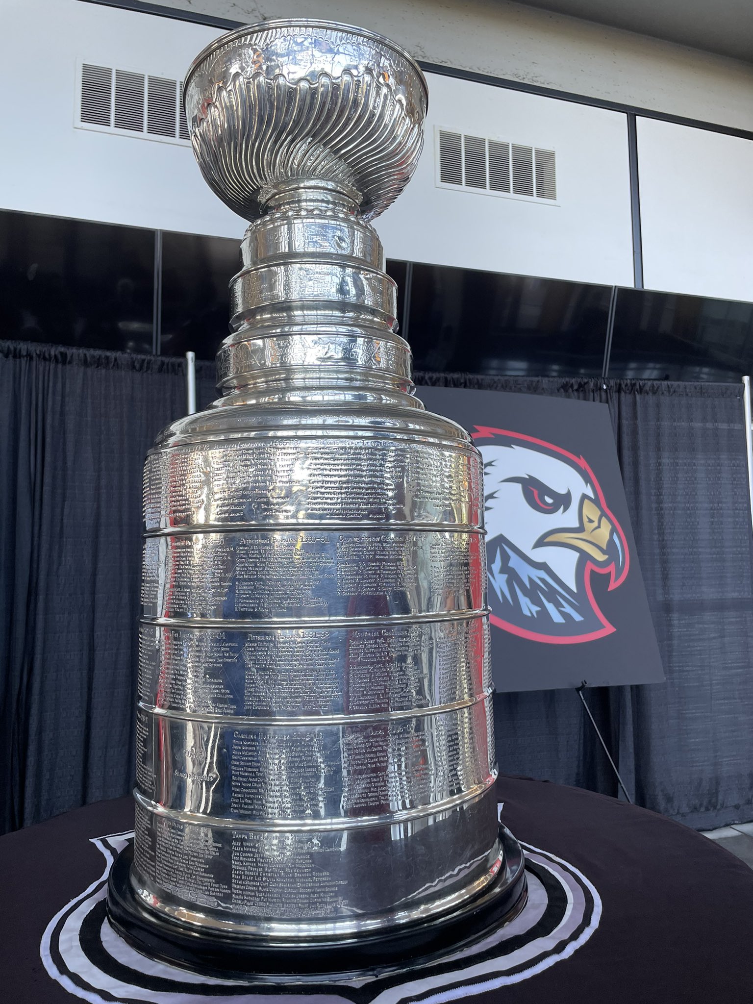 Aj Mccord Look Who Came To Town Former Pdxwinterhawks Scout Josh Dye Now Works For The Tampa Bay Lightning Today He Brought The Stanley Cup To Portland Adamkoin6 Will