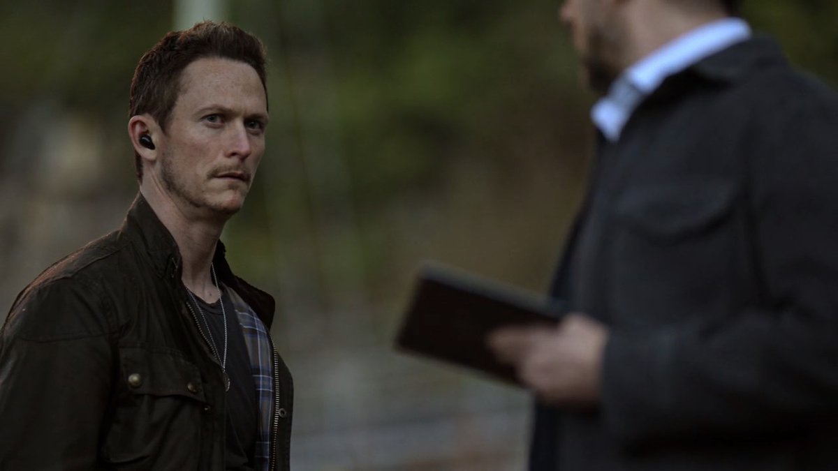 ScarletQuill8's tweet photo. Funny how Bryan is the most uncomfortable working with Niels. Tense, a little irritable, not understanding this Dutch weirdo.
@jonathanmtucker 
#Debris #SaveDebris 
@hulu @peacockTV @AppleTVPlus @IMDbTV @PrimeVideo @netflix @hbomax https://t.co/XlfooYtkNN
