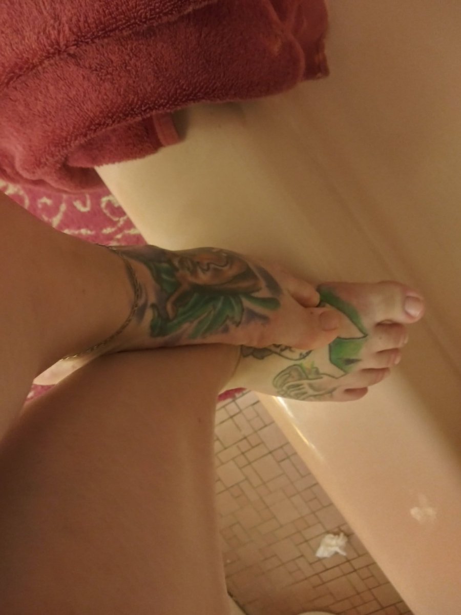 #feetpicsforsell