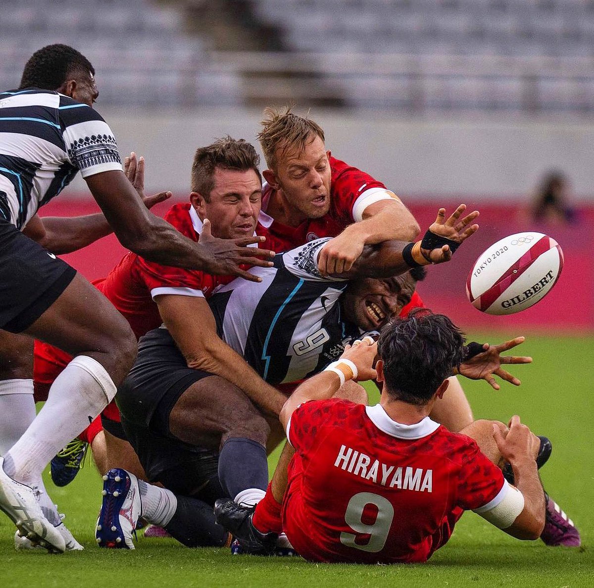 Rugby 7s is wild. Quarterfinals here we come. #Tokyo2020 🏉🇨🇦 via: @nytimes