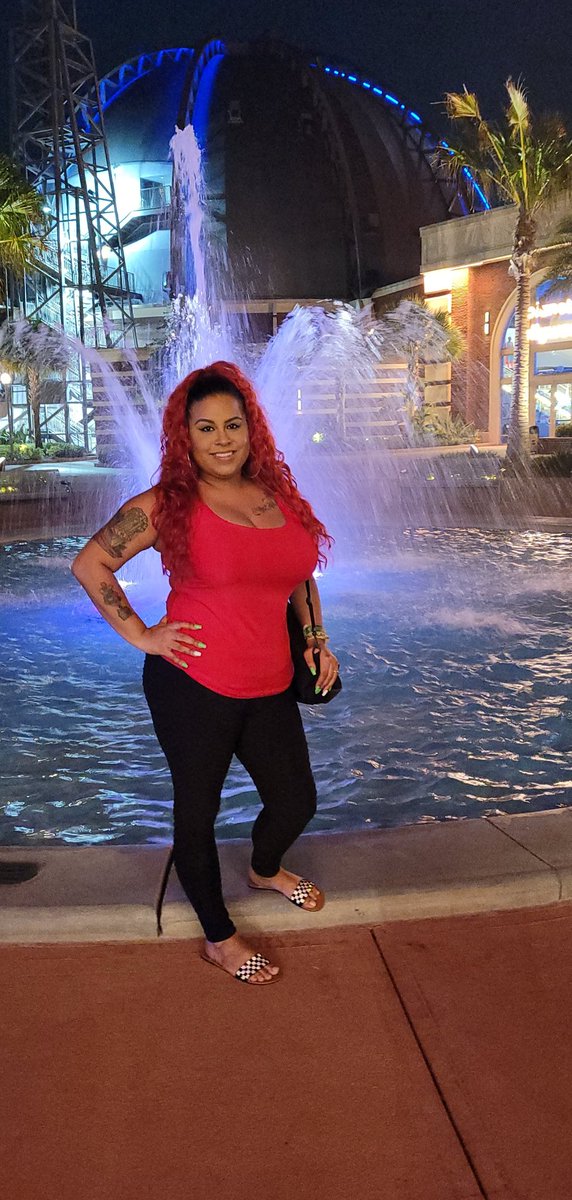 shes_so_unique's tweet photo. The last time I uploaded a selfie was in 2016 and I was still in my 20s. Here I am now... glowing in my 30s. #glowup #sweetthang #boricua #redhead #potd #selflove #hellotwitter #imback https://t.co/N2cwjyXGOv
