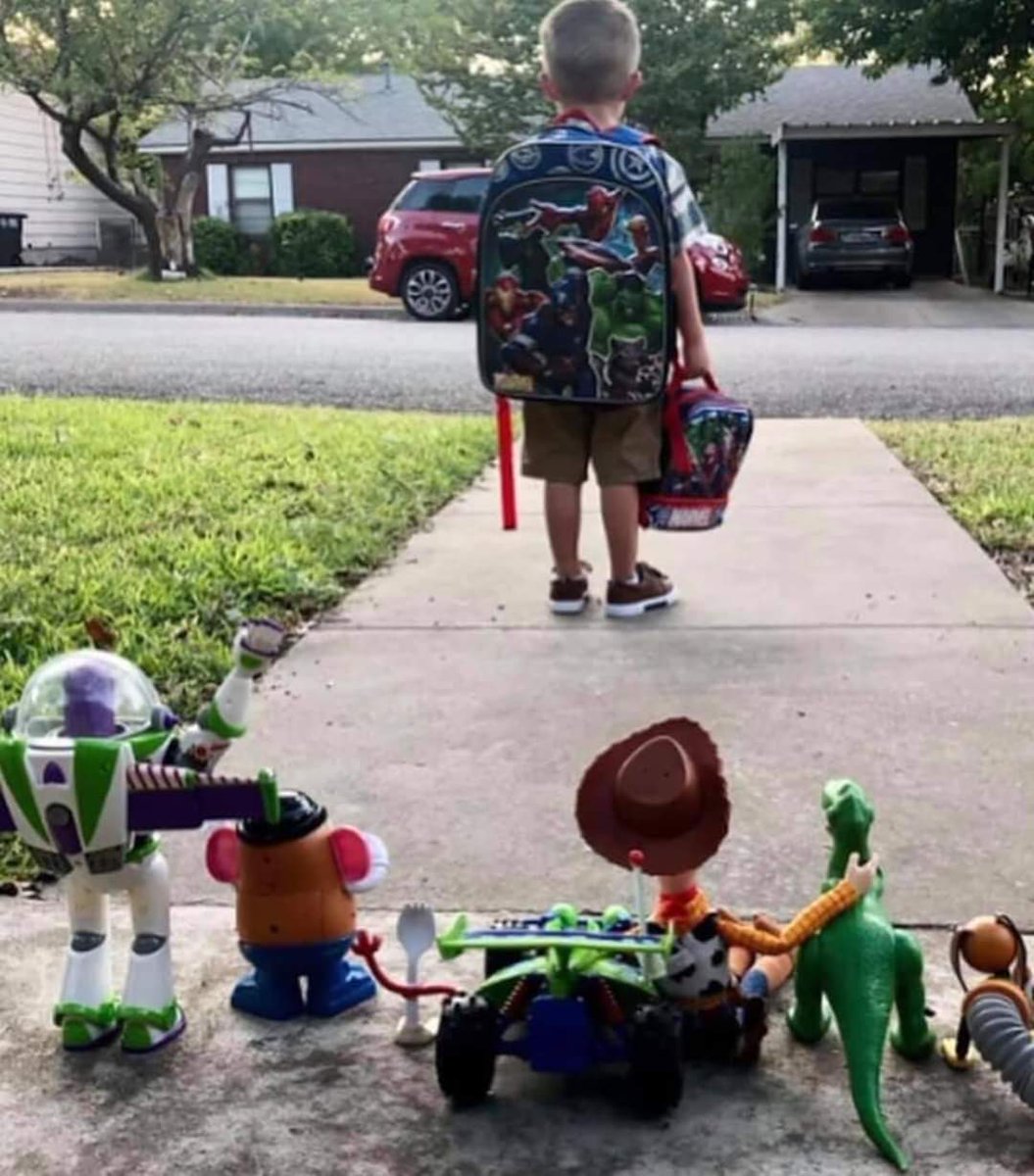 Way too adorable! 🧡