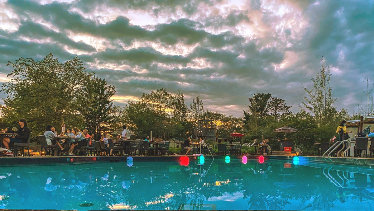 We're excited to be hosting another evening of dinner and fireworks this upcoming long-weekend! 🎇 This event has limited seating so reserve your table through the Open Table link in our bio soon. 

Photo by Julie Medley