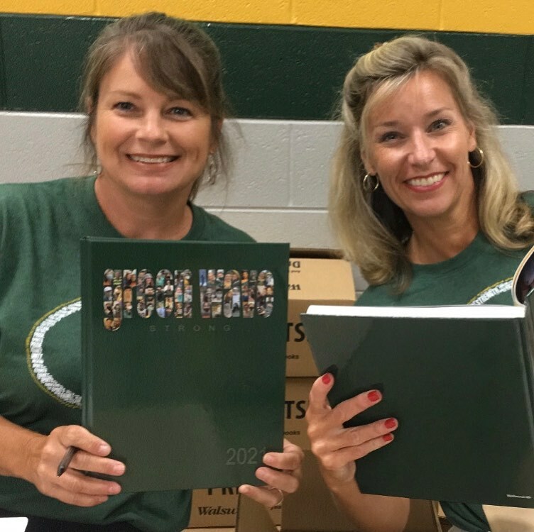 GHSyb's tweet photo. 2021 Yearbooks are ready to be picked up at Green Light 4:00 to 7:00 pm! https://t.co/Jq3OWPhEe4 https://t.co/o5yEoTKwV8
