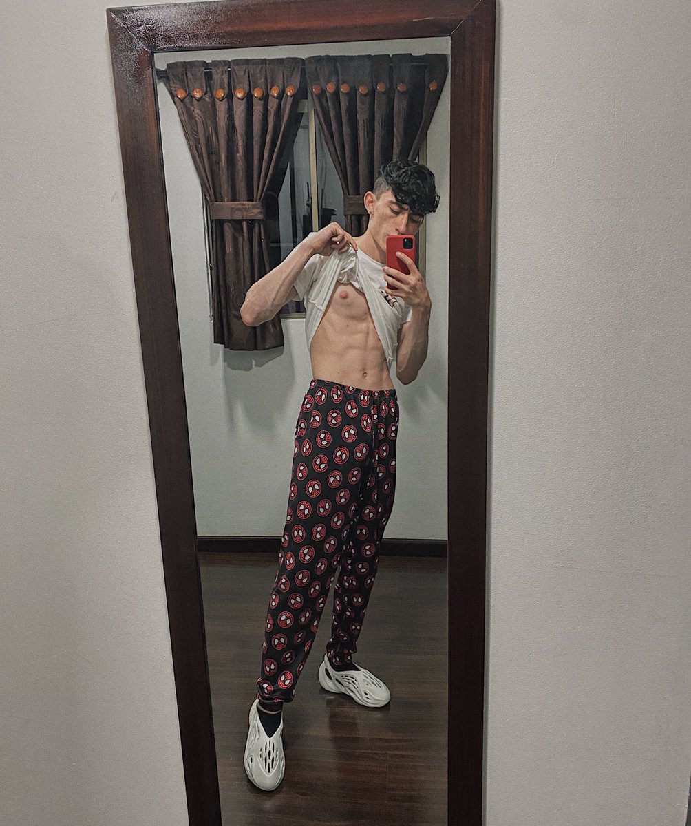 wilbergomeze's tweet photo. RT si duermen en pijama ✨🙈 https://t.co/YOuJlQtjCh