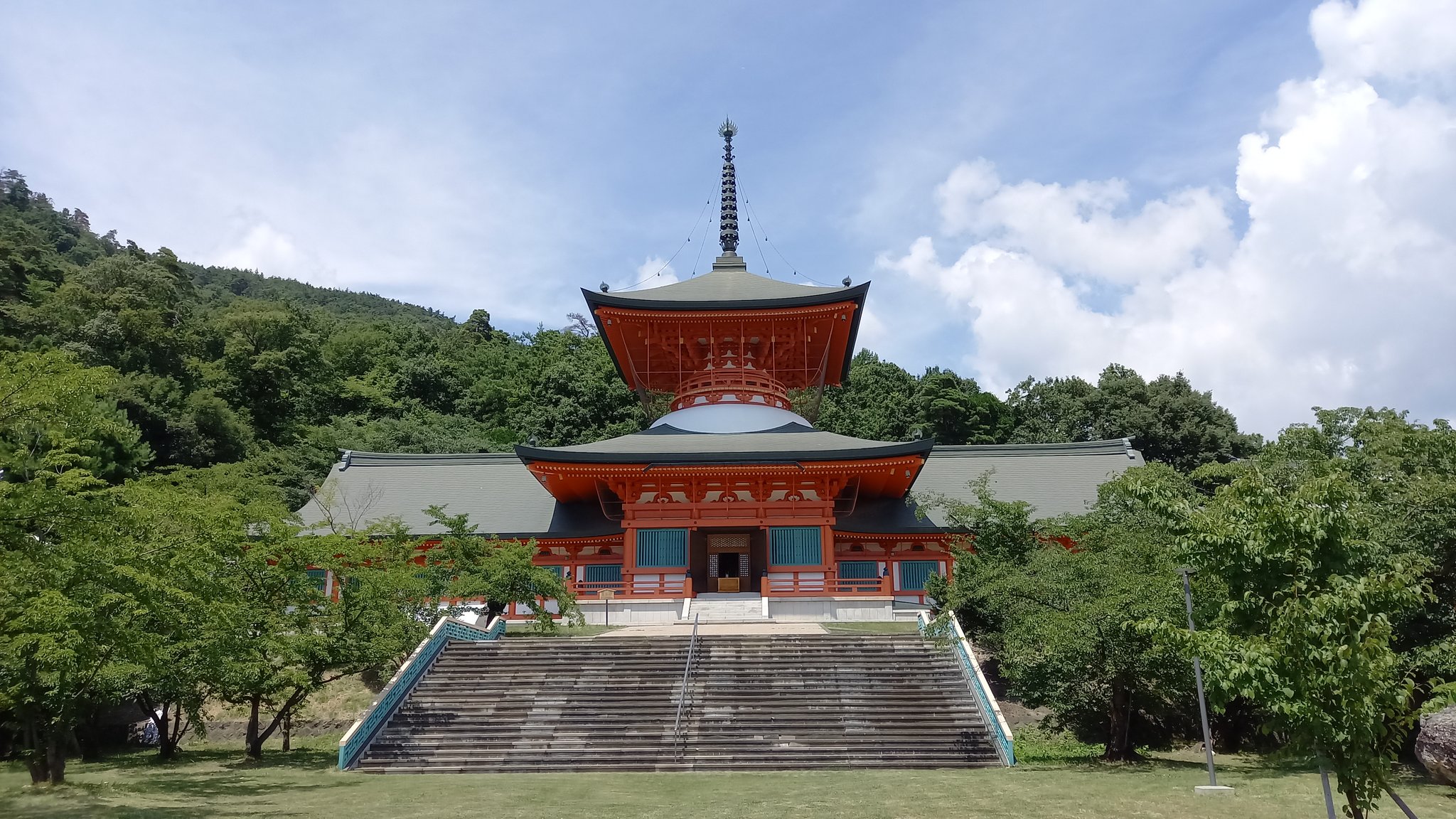 تويتر 是空隊長 على تويتر 善光寺 雲上殿 納骨堂 長野県長野市箱清水 御朱印 500円 書き置きのみ 真下に善光寺を見下ろす T Co 1ayb9cstg4