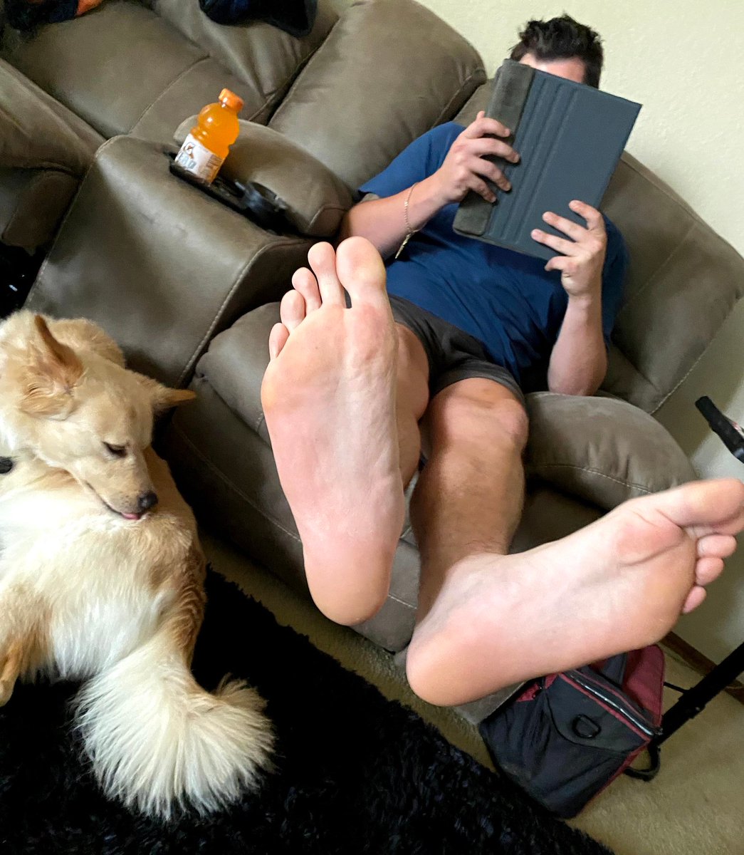 WayneSir2's tweet photo. Uploading a few videos for purchase! My face reveal will be through these videos! Lots of soles, tops, comparisons with objects from BOTH of those perspectives! Size 15 Stud feet! 5 videos! Let me know if you're interested in one, multiple, or ALL!! https://t.co/1hCuOpuP4Z