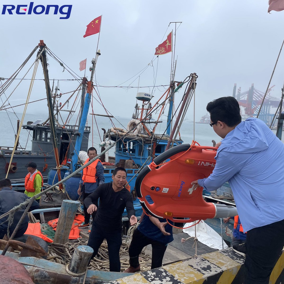 RelongJoy's tweet photo. Life Saver's new choice-Remote controlled lifebuoy.
#lifebuoy
#rescue
#lifesaver
#lifeguard
#marinerescue
#surfing
#yacht
#seafarer
#beach https://t.co/5pJ8esakCq