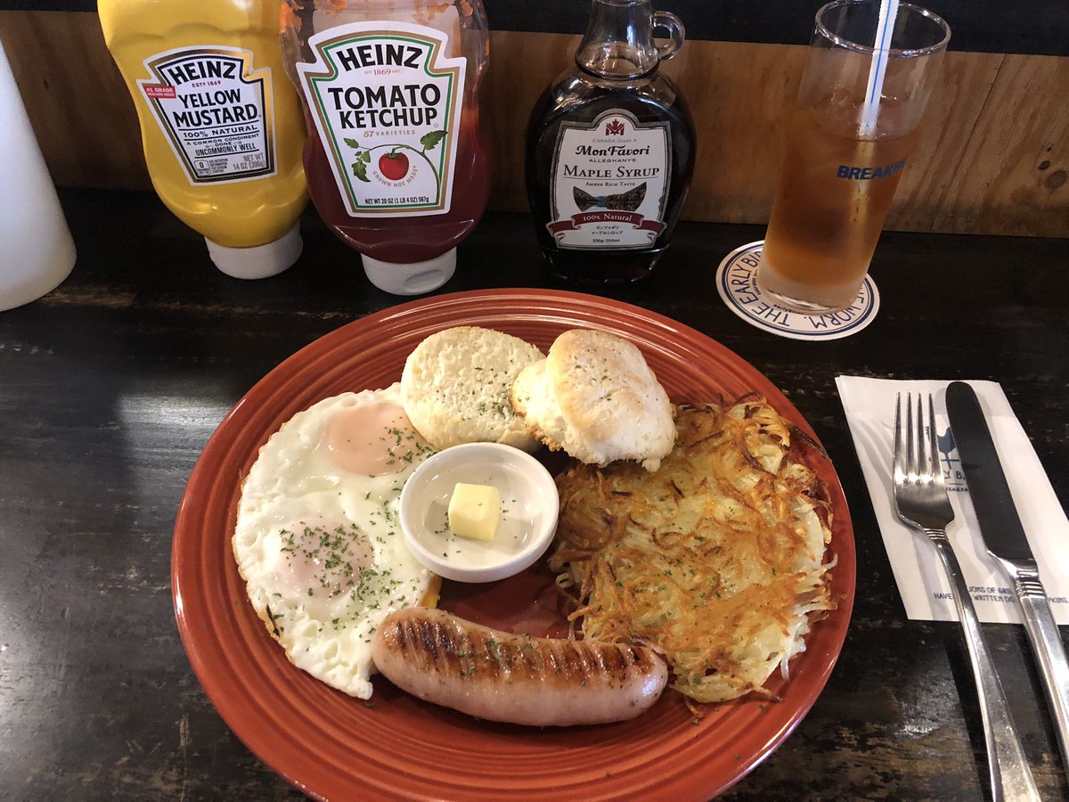narazuki's tweet photo. 20210727 いつも前を通って気になっていたカフェに勇気を出して潜入 中は外国人と女性ばかりだなぁ(笑)
アメリカンな朝ごはんが1日中食べられる #EARLYBIRDS
ランチだけど #BreakFastPlate の #2EggPlate をチョイスしてみました
たまにはこんなお昼も👍
#お昼ごはん #昼食 #ランチ #lunch #午餐 https://t.co/4iDV52p82t