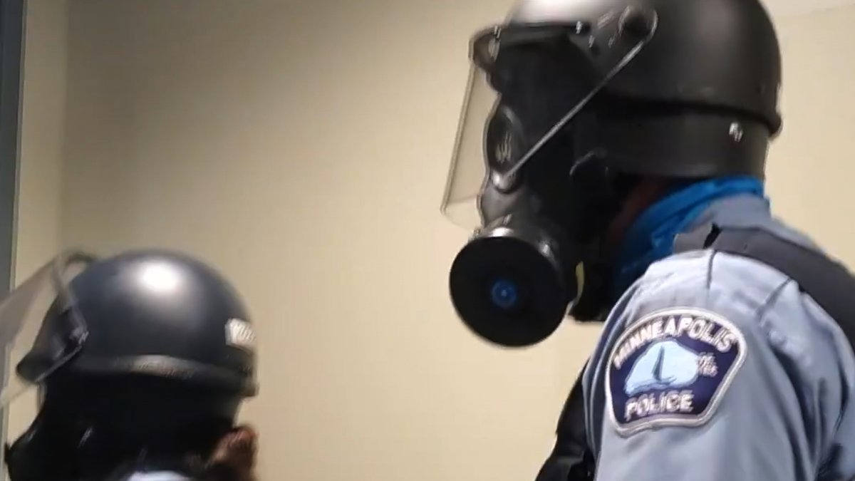 ONLY ON WCCO: Evacuating MPD's Third Precinct. See the final moments inside the building amid last year's riots. | https://t.co/pTio0BzAfg https://t.co/epE6nrCTpt