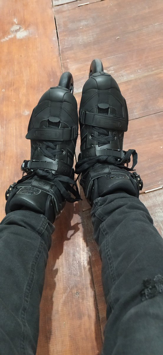 8topolar's tweet photo. today i received the micro delta f skates from @LocoSkates site. https://t.co/iAflsiAkiA
