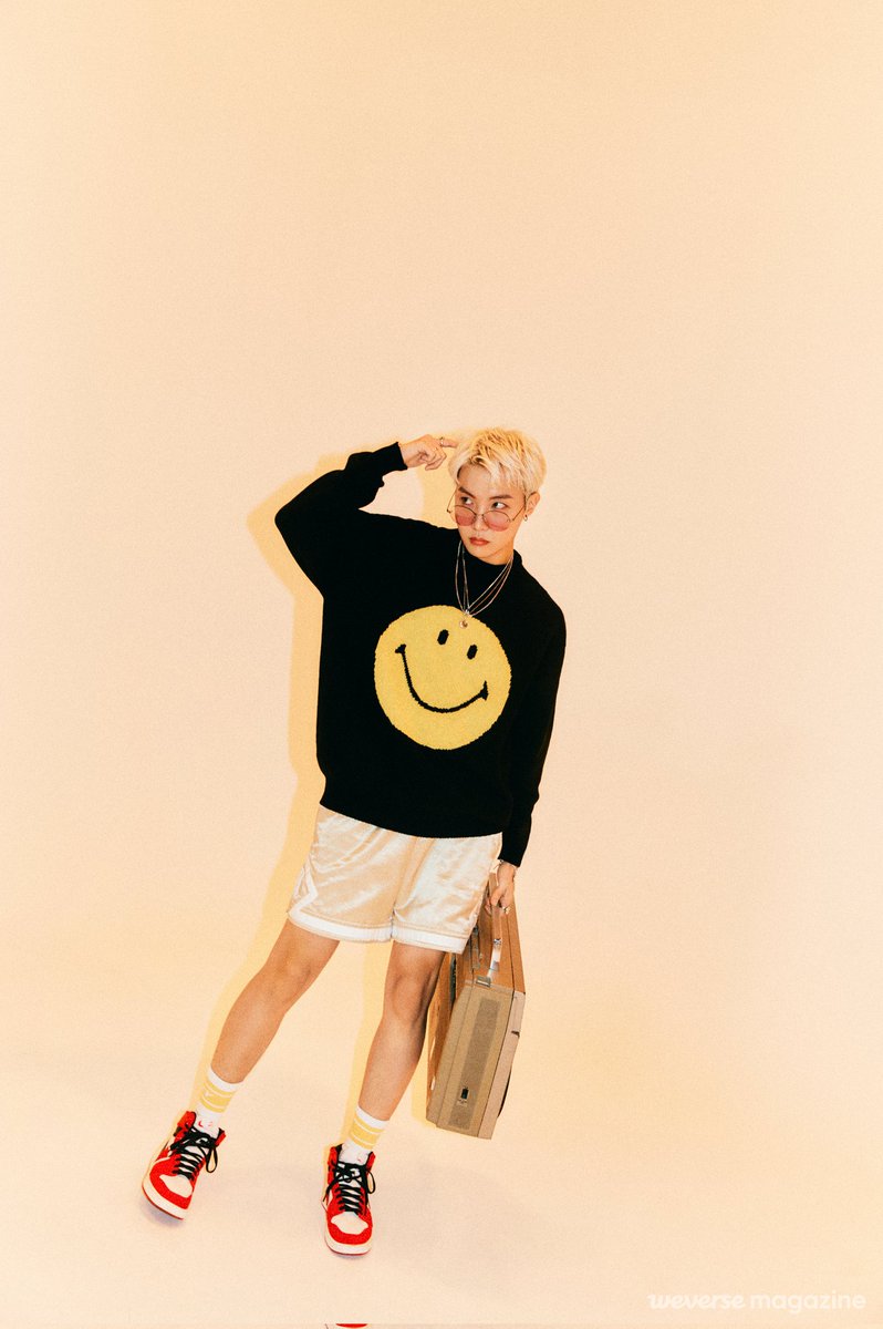 GJambhurkar's tweet photo. @BIGHIT_MUSIC @bts_bighit He looks so good 💜 https://t.co/s1n5Zsgxm2