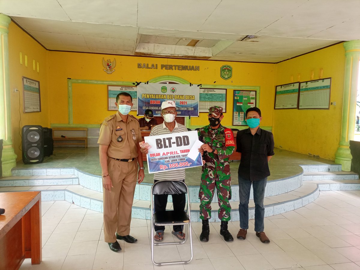arsal_amiruddin's tweet photo. Monitoring penyaluran BLT-DD beberapa desa dalam seminggu ini, semoga bermanfaat untuk segenap keluarga penerima manfaat 

@jokowi 
@halimiskandarnu
@Kemendespdtt
@malik_haramain
@imansyukri
@taufikmadjid71
@yusradaridesa 
@azzameldzikrie 
@tppkemendes 

*#BLTDanaDesa* https://t.co/cVZ2V2Ebio