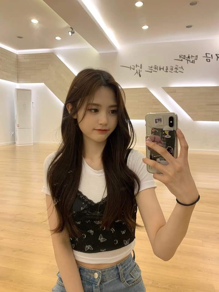 hotissue_cr's tweet photo. ↑#TWITTER↓210717 #DANA

[#다나]:  ¡¡Todos ~ !! De camino al concierto de hoy, las nubes parecían de ensueño🌤 Muy bonitas> <¡¿Lo viste ?! Hace tanto calor en estos días ㅜㅜ También estamos creando muchos recuerdos hermosos esta temporada🤍🐰

#그라타타 #GRATATA #ISSUE_MAKER https://t.co/qC7ECDVgV8