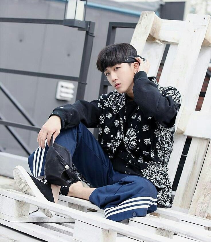 rare changbin photoshoot