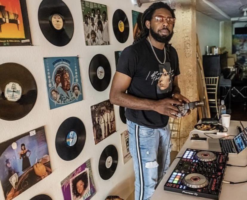 TheSoundCLASH's tweet image. #TheSoundCLASH #NOLA #Edition is Aug 4th at Hi-Ho. 8p. Come out to see @ra_kim3 @LouisianaToon @godlee222 @Shaggadelic504. #Producers #Showcase at thesoundclash.eventbrite.com. We’re lookin for some heat. #Singers #Songwriters #eMCees #Creatives #AnR #Trap #NolaHipHop #media #GetTixs