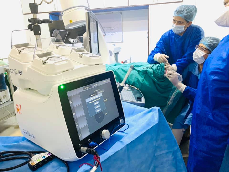 IPSCHospital's tweet photo. First installation in India 🇮🇳: CRG advanced Coolief at IPSC India. The technology has revolutionized the treatment of chronic spinal and Joints pain and has shown to reduce many unwanted surgeries on spine successfully.
#Spine_interventions #spinehealth #spinepain #jointpain https://t.co/VldYFb0N3K