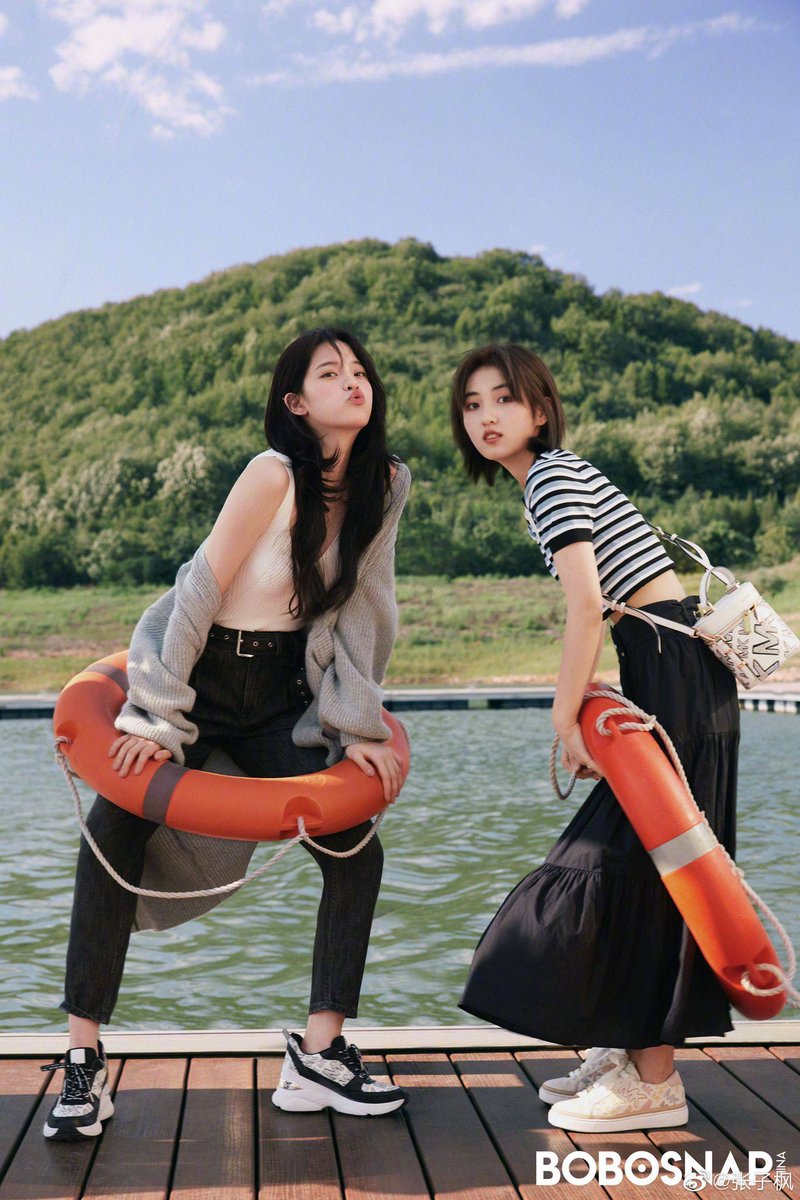 OuyangnanaTH's tweet photo. Zifeng weibo update
ทำไมตะมุตะมิแบบนี้ลูกๆ🥺
#歐陽娜娜 #OuyangNana #ZhangJiayuan #张嘉元 #โอวหยางนาน่า #จางจื่อเฟิง #Zifeng https://t.co/q5EC2n5buJ