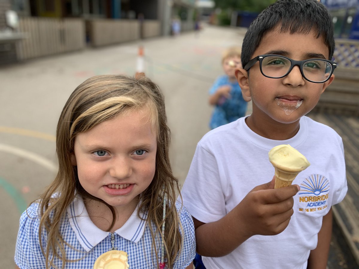 ClassFirecrest's tweet image. End of year treats 🍦 #farewellfirecrests