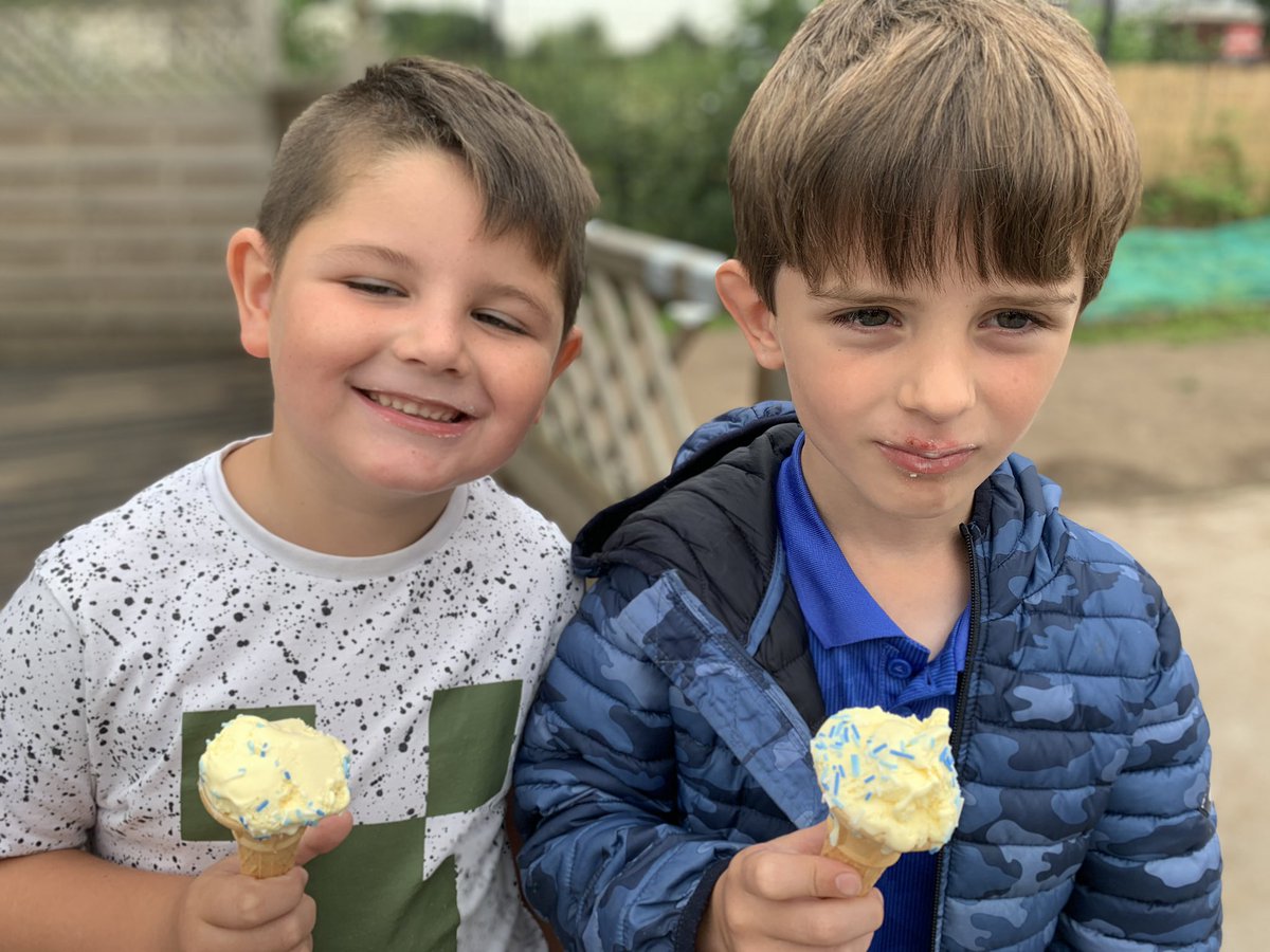 ClassFirecrest's tweet image. End of year treats 🍦 #farewellfirecrests