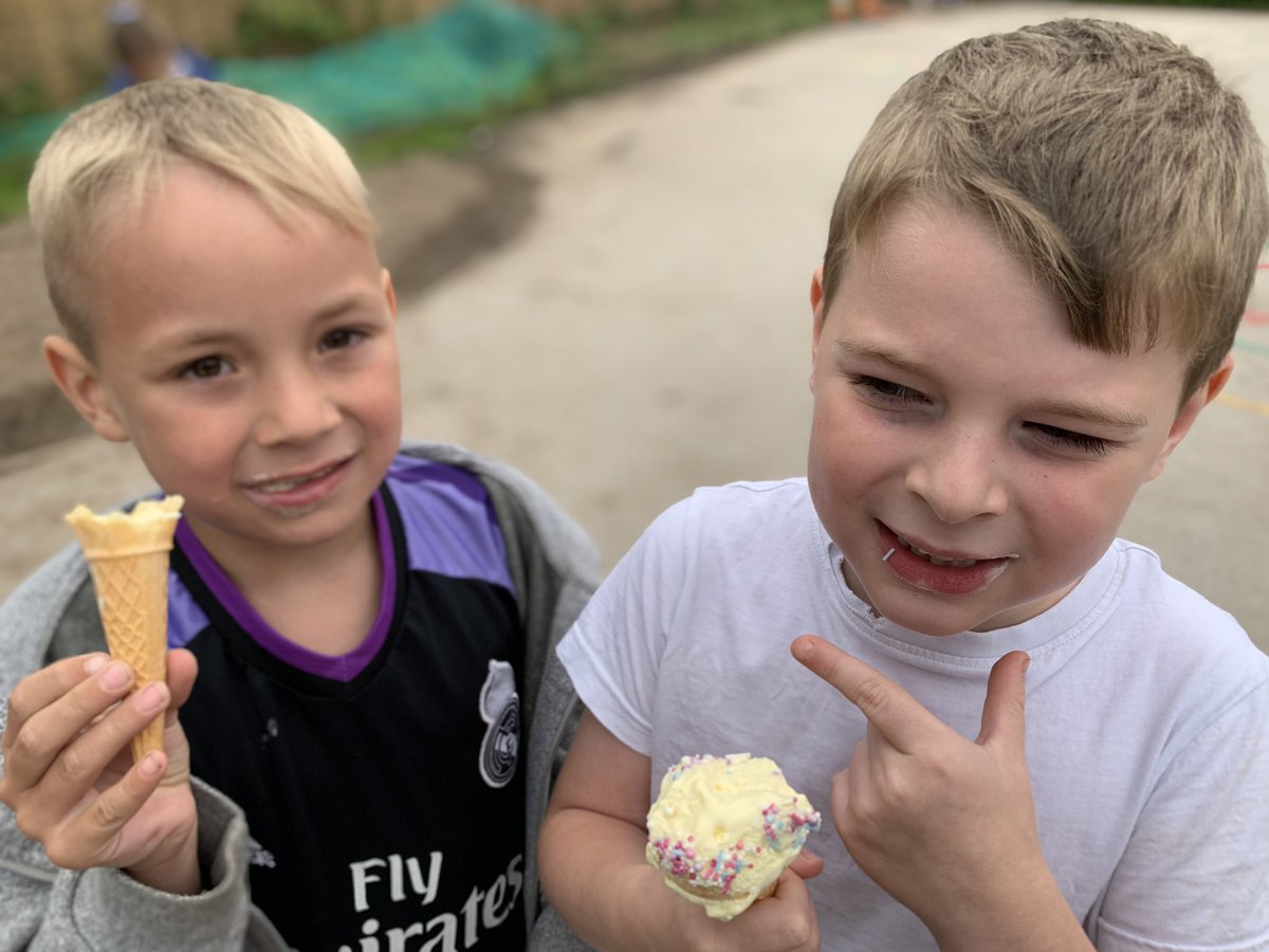 ClassFirecrest's tweet image. End of year treats 🍦 #farewellfirecrests