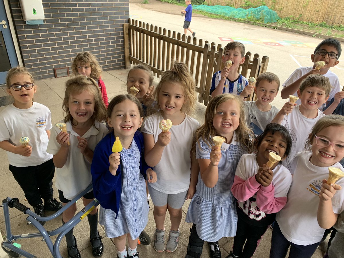 ClassFirecrest's tweet image. End of year treats 🍦 #farewellfirecrests