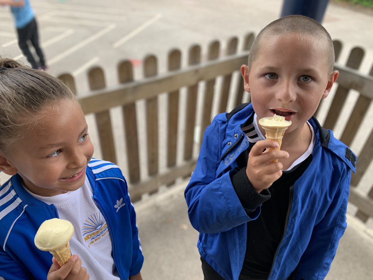 ClassFirecrest's tweet image. End of year treats 🍦 #farewellfirecrests