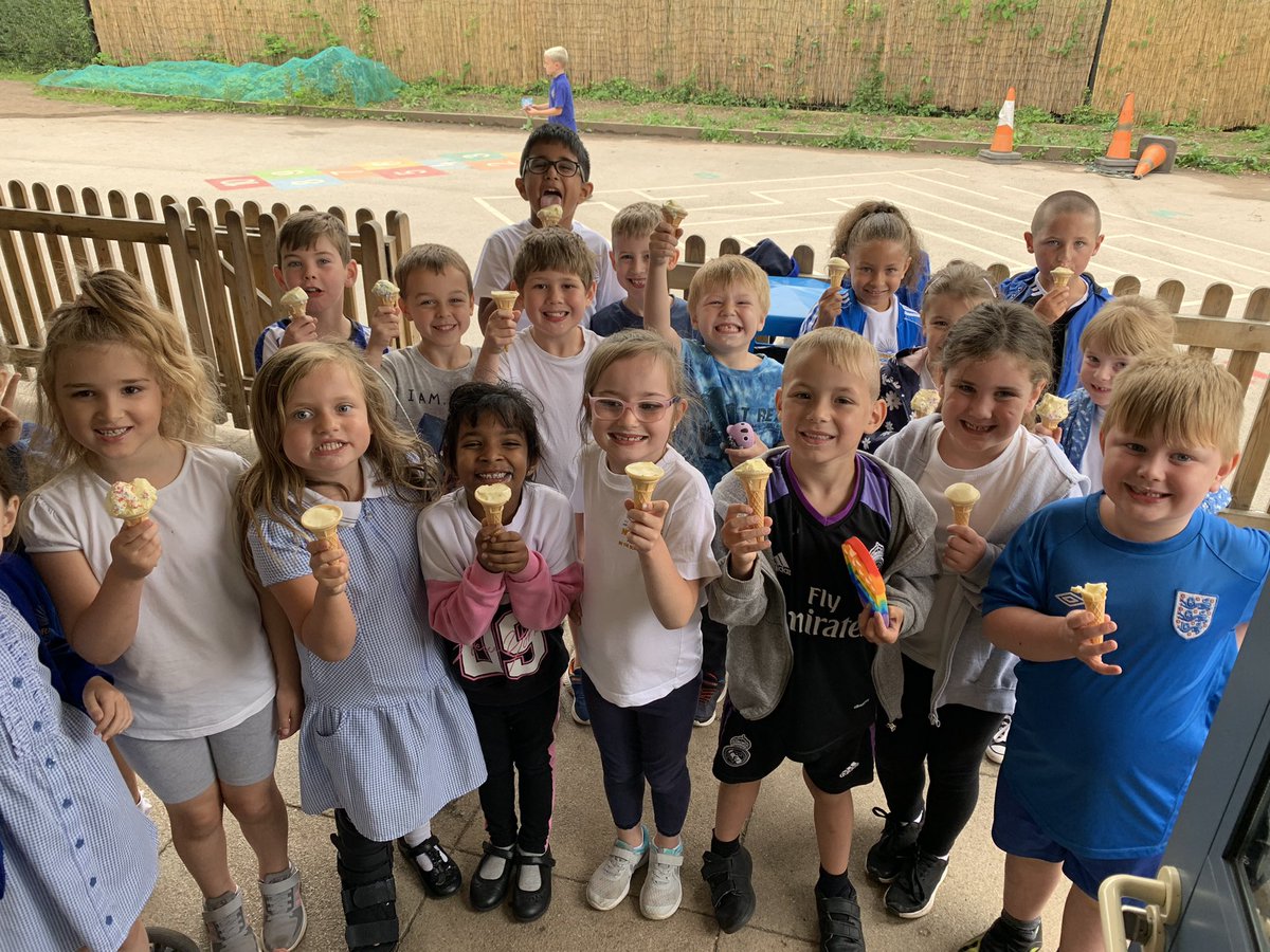 ClassFirecrest's tweet image. End of year treats 🍦 #farewellfirecrests