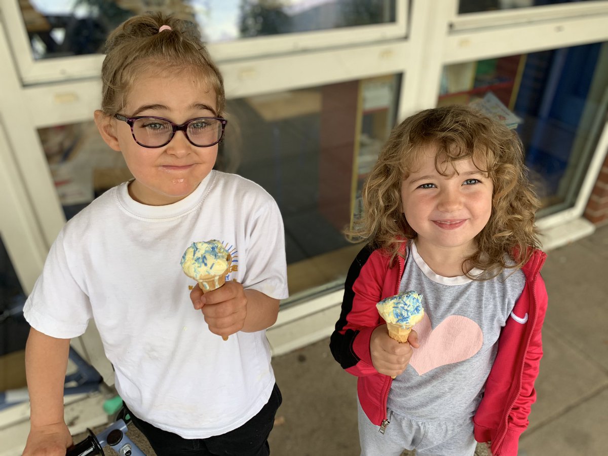 ClassFirecrest's tweet image. End of year treats 🍦 #farewellfirecrests