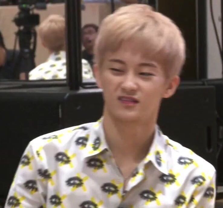 leejenocams's tweet photo. Two types of mark lee:

What the heck:                     What the fuck: https://t.co/gWs6Y19IsM