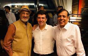 andyburnham's tweet photo. Heartbroken about the sudden loss of my dear friend, Kailash.

He was everything to me and the NHS was everything to him.

One of the kindest souls ever to have walked this earth.

You gave me so much and your legacy will live on.

RIP @KailashChandOBE. 🙏🏻 https://t.co/wio7avI0IL