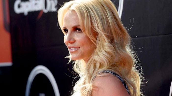 thenews_intl's tweet photo. #BritneySpears files to replace dad #Jamie with #JasonRubin as her conservator

https://t.co/MGEsnM3GRq https://t.co/bG7R1TtFa2
