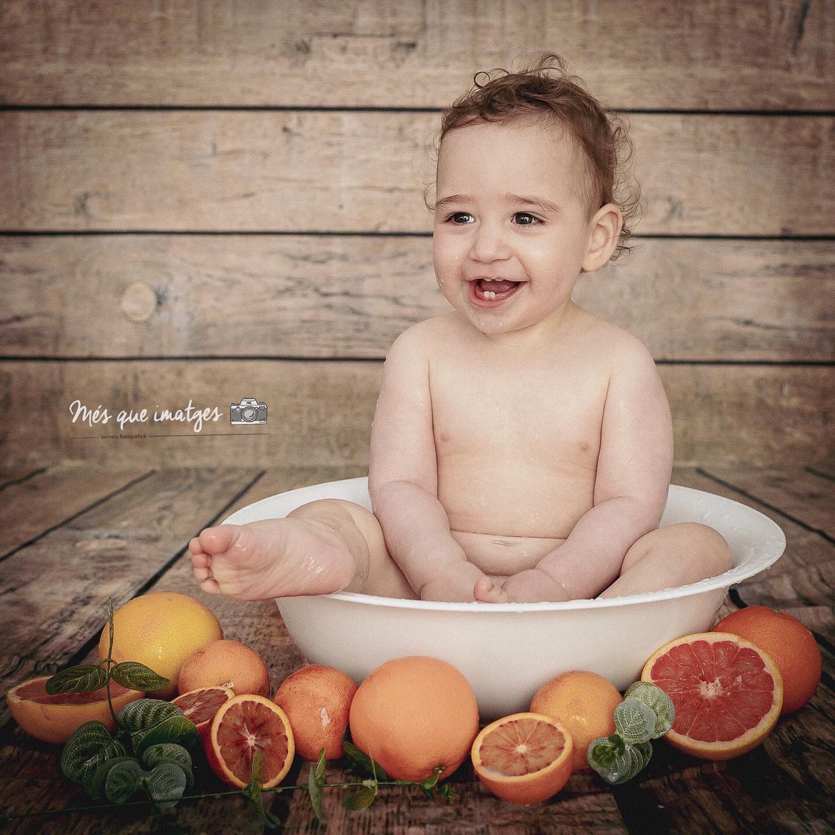 MesQueImatges's tweet photo. Sessions refrescants... 🍊💦

#Mésqueimatges #Girona #milkfruit #milkfruitbath #Igersgirona #botiguesdegirona #descobreixgirona #comerçgirona #fotografgirona  #estiu https://t.co/oLFtOahzzE