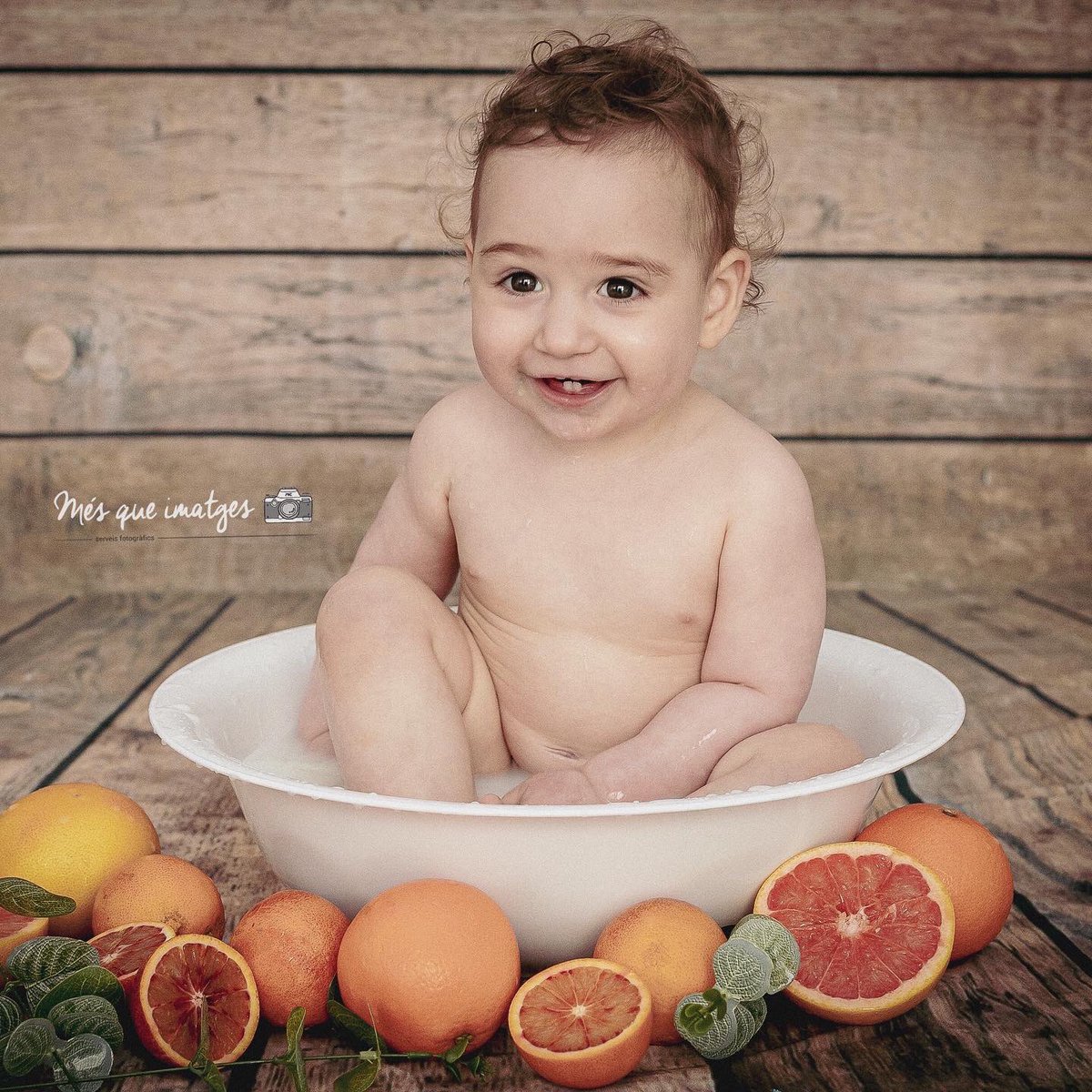 MesQueImatges's tweet photo. Sessions refrescants... 🍊💦

#Mésqueimatges #Girona #milkfruit #milkfruitbath #Igersgirona #botiguesdegirona #descobreixgirona #comerçgirona #fotografgirona  #estiu https://t.co/oLFtOahzzE