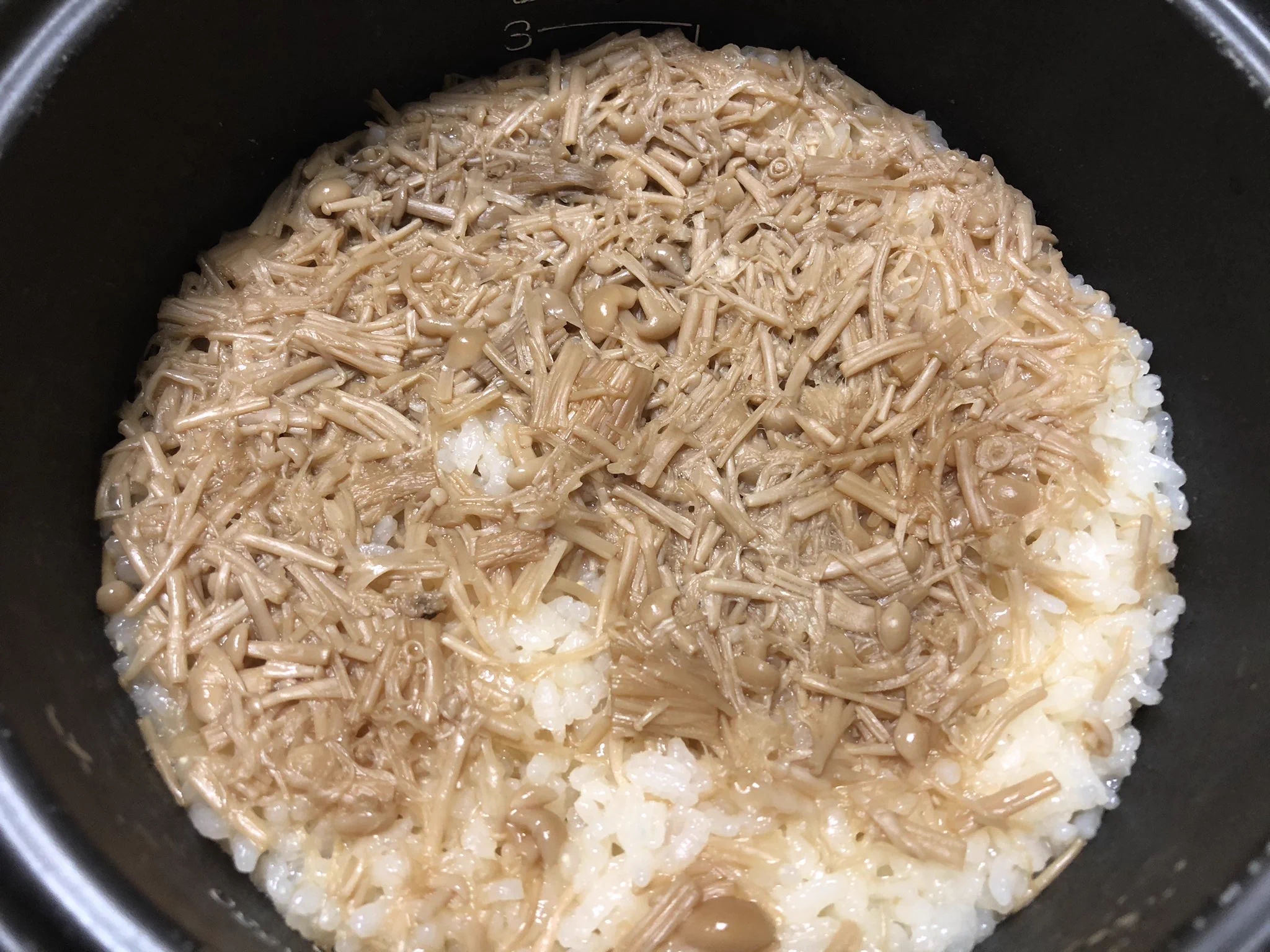 ご飯のお供のなめ茸は？米と一緒に炊き込みご飯にしても美味しい！