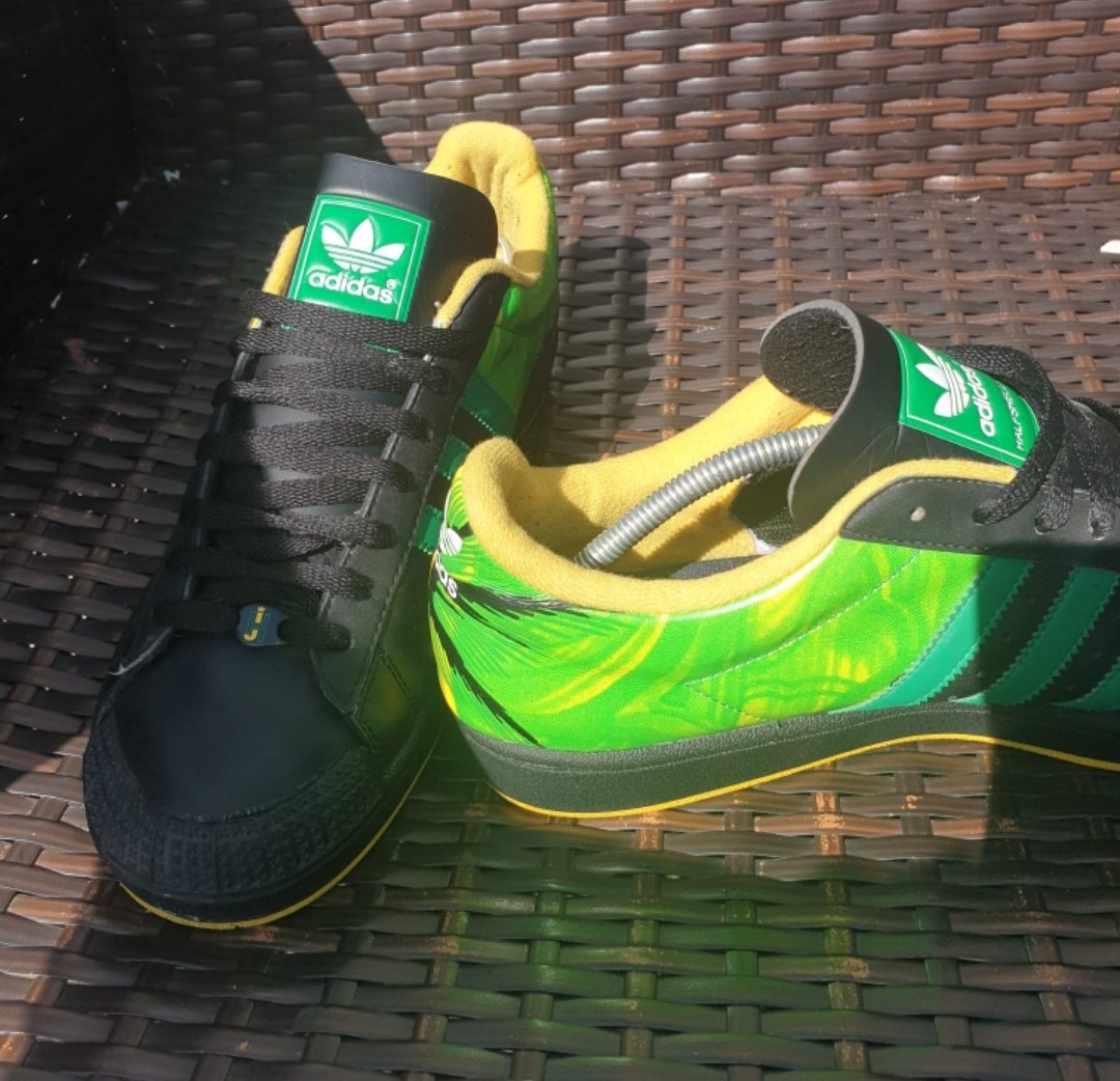adiFamily_'s tweet image. For Sale

#adidas #Kingston #HalfShell

Size UK11

Something totally different, toeboxes need a glue and bit of TLC, but plenty of life and no wear to soles

£30 all in

Please contact @Gingerlothario to purchase

Retweets appreciated, please and thank you