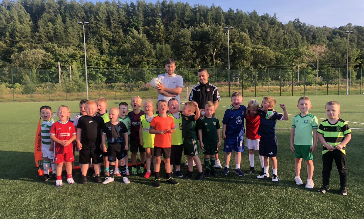Boys and girls enjoying free football at Parklea Port Glasgow - thanks to funding from <a href="/ActiveSchoolsIC/">ActiveSchools Inverclyde</a> <a href="/inverclyde/">Inverclyde Council</a>